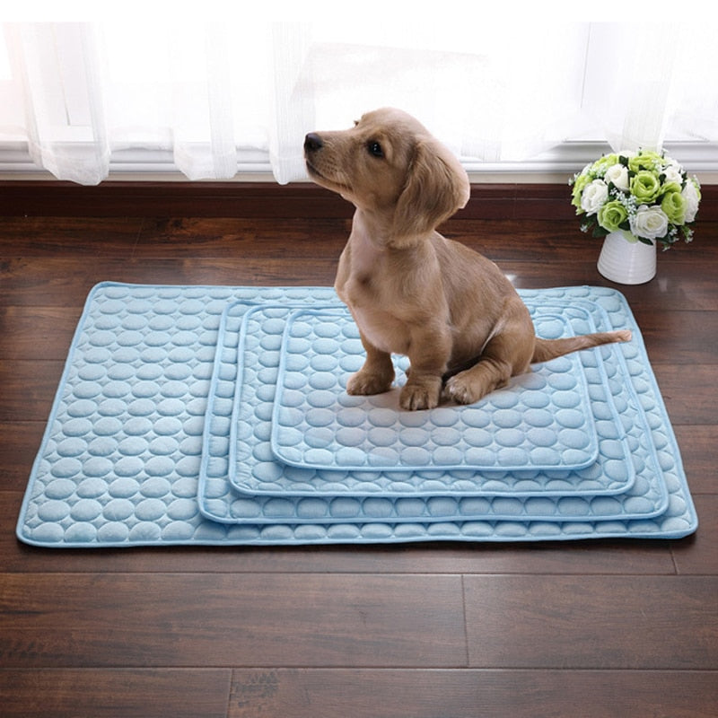 Dog Cooling Mat Pet Ice Pad Teddy Mattress Pet Cool Mat Bed Cat Summer Keep Cool Ice Silk Cooling Dog Mat for Dogs