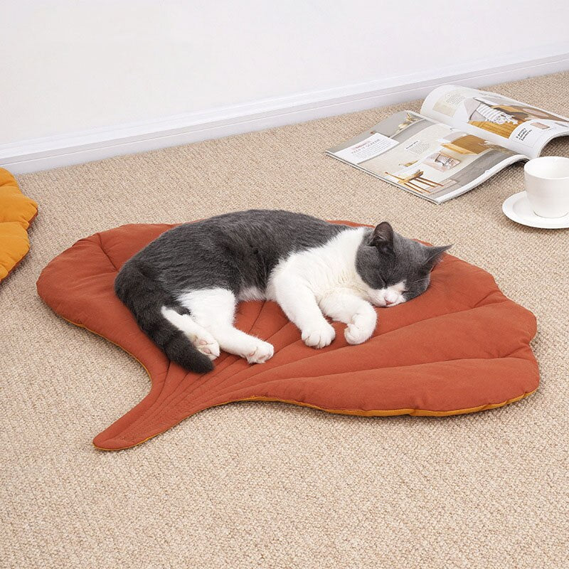 Pet Dog Leaf Mat Soft Cotton Ginkgo Shaped Floor Rug Cat Dog Carpet Blanket Home Pets Double Sided Sleep Pad for Dog