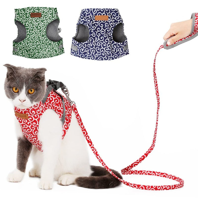 Cat and Dog Vest Traction Suit Cat Dog Harness Vest Collar Outdoor Walking Lead Leash Set