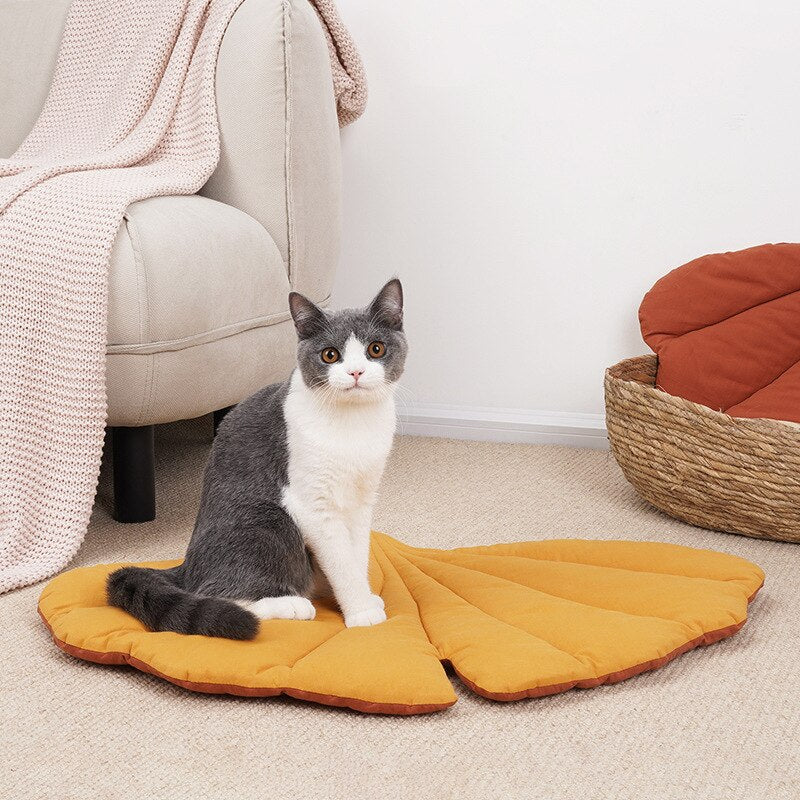 Pet Dog Leaf Mat Soft Cotton Ginkgo Shaped Floor Rug Cat Dog Carpet Blanket Home Pets Double Sided Sleep Pad for Dog