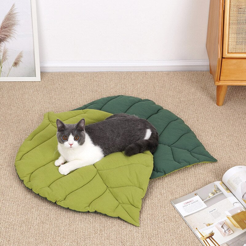 Pet Dog Leaf Mat Soft Cotton Ginkgo Shaped Floor Rug Cat Dog Carpet Blanket Home Pets Double Sided Sleep Pad for Dog